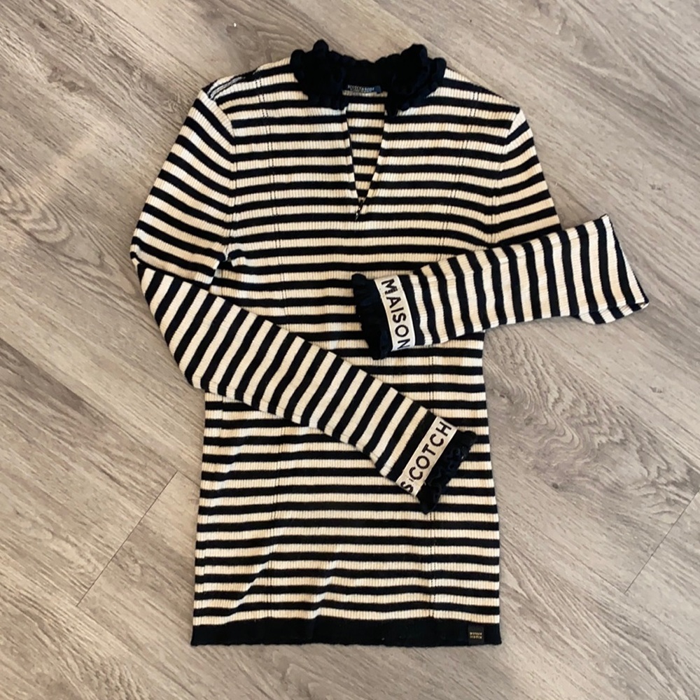 Scotch and soda block and cream striped wool sweater. XS - medium
